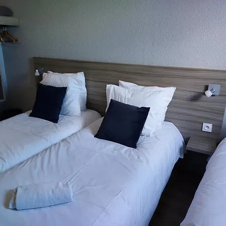 Eisenhower Hotel 2*